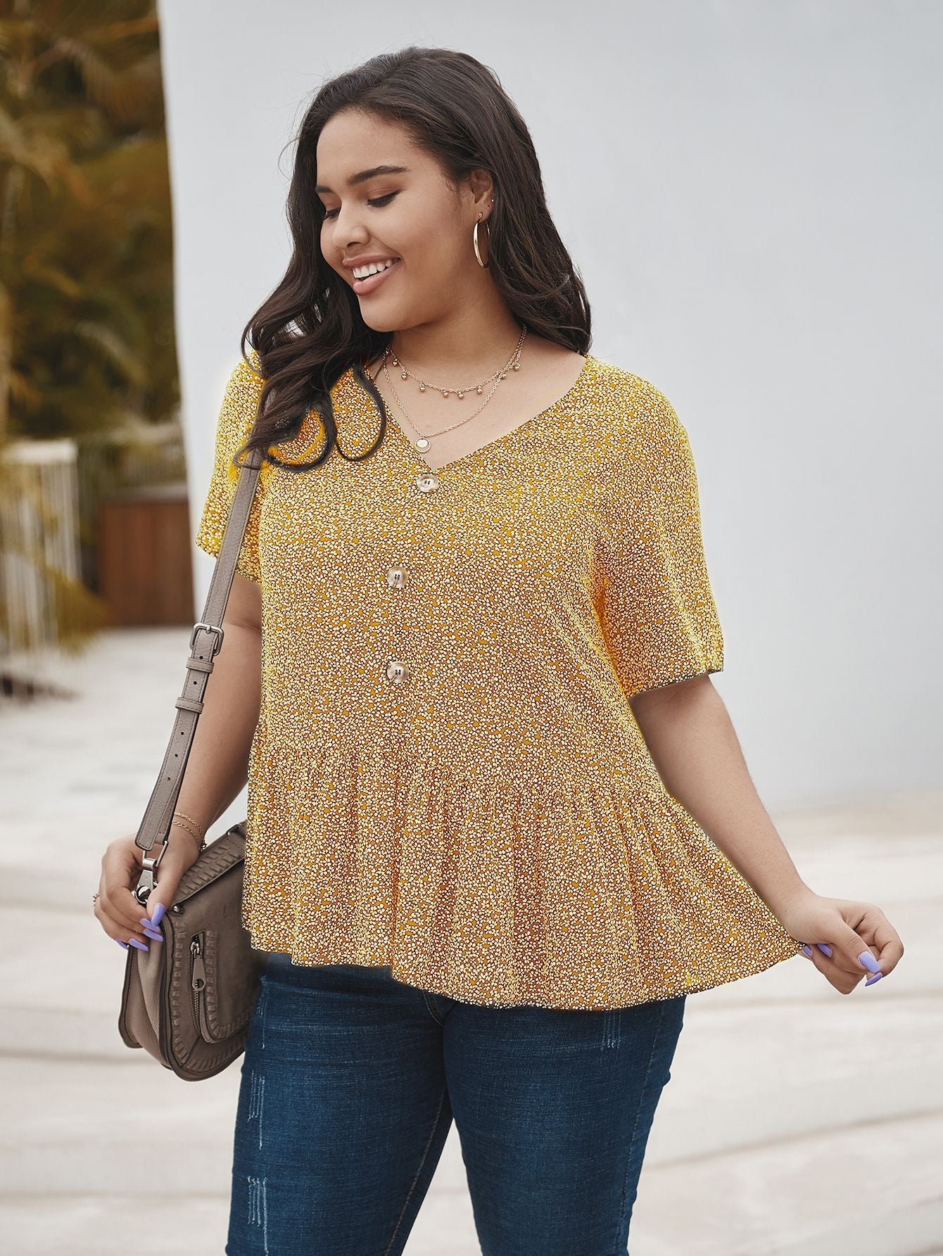 Plus size women's short sleeve shirt